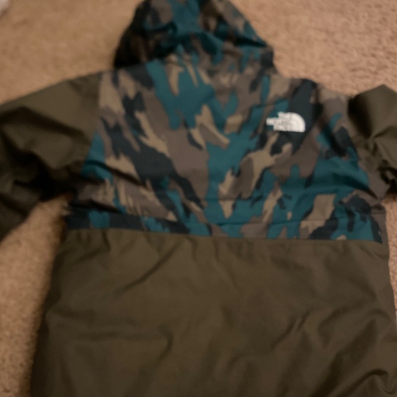 North Face Kids Jacket - Picture 2 of 2